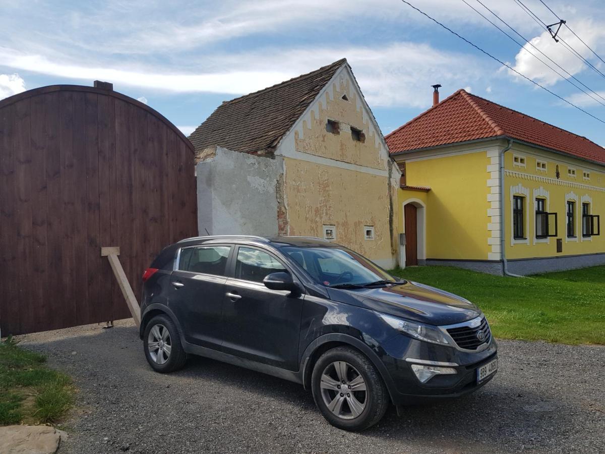 Ubytovani Agnes Jaronice Exterior photo