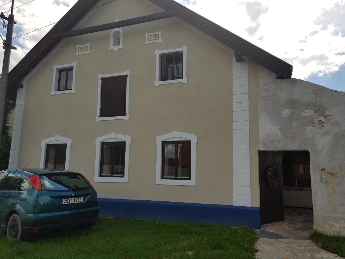Ubytovani Agnes Jaronice Exterior photo