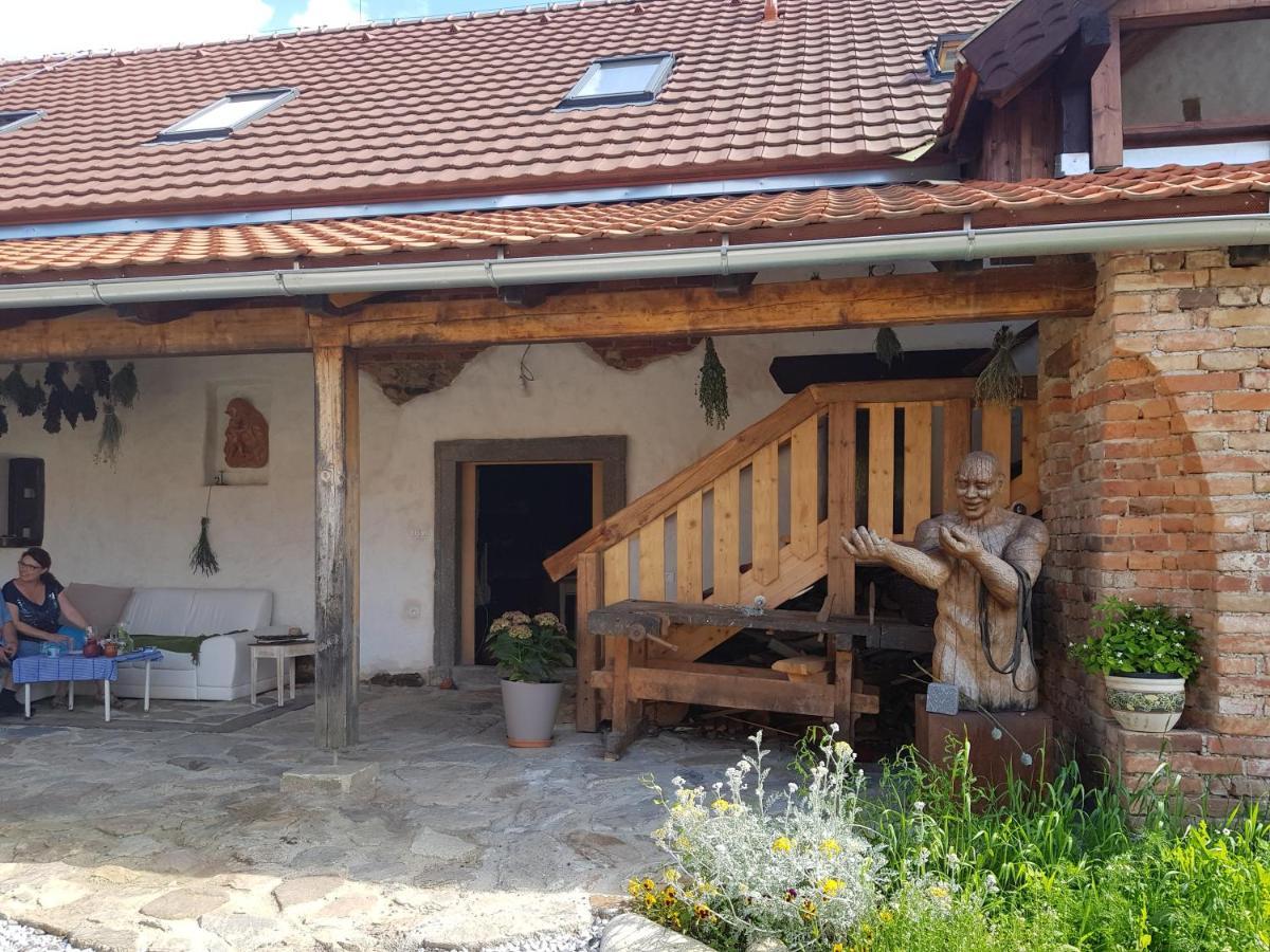 Ubytovani Agnes Jaronice Exterior photo